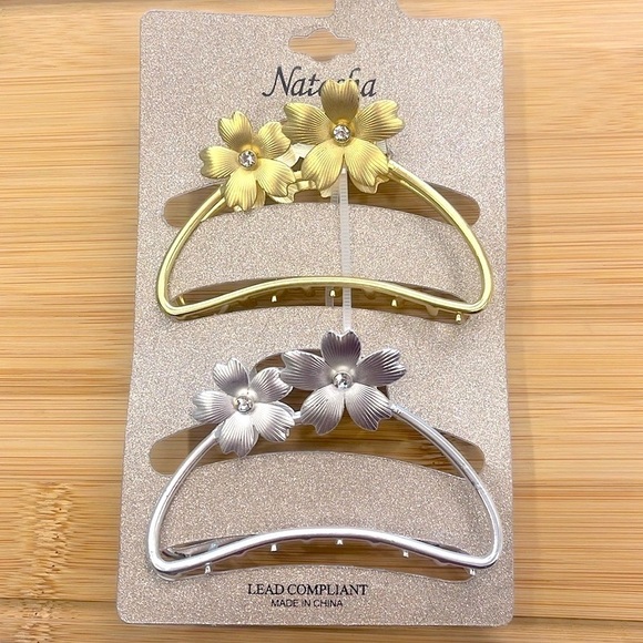 Brand New Natasha Set of 2 Metal Floral Rhinestone Gold & Silver Tone Hair Clips - Picture 15 of 15
